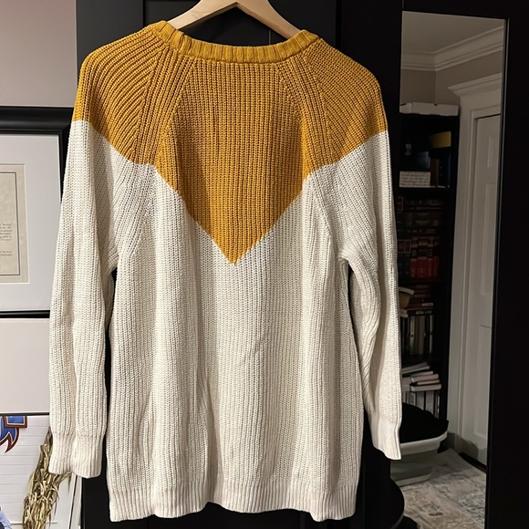 Express XS fall golden yellow cream white oversized sweater women’s - Picture 4 of 4